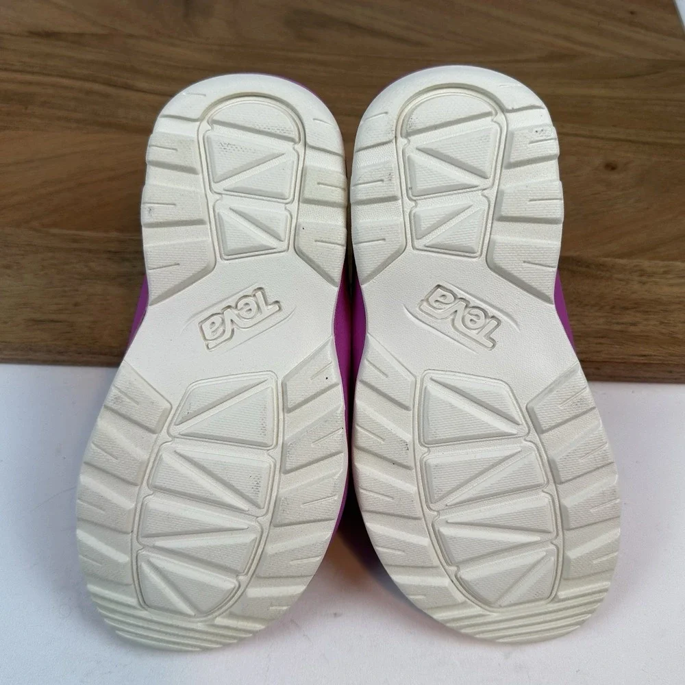 Teva size 1y
